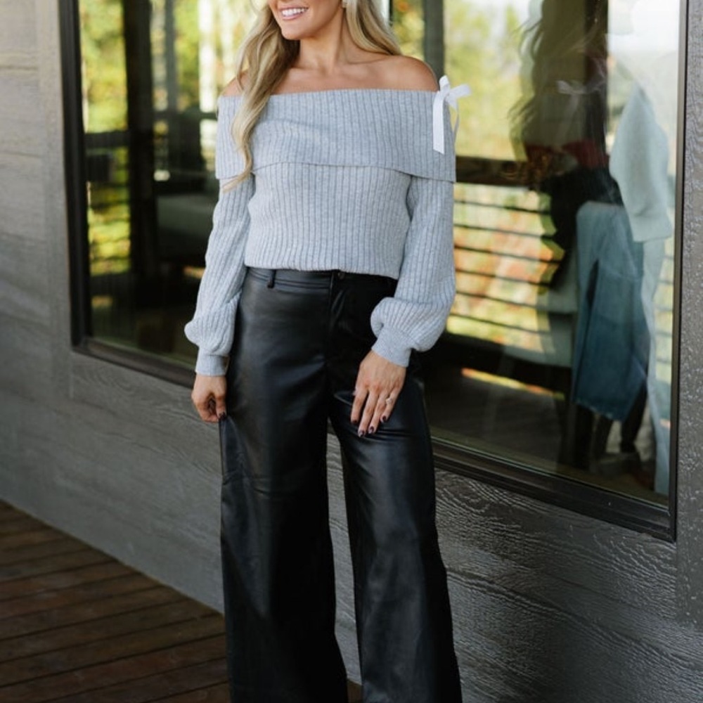 NWOT Blue Blush Off-Shoulder Light Gray Knit Sweater with Bow
